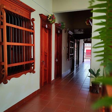 La Casa De Las Flores Hostal Jardin Bagian luar foto