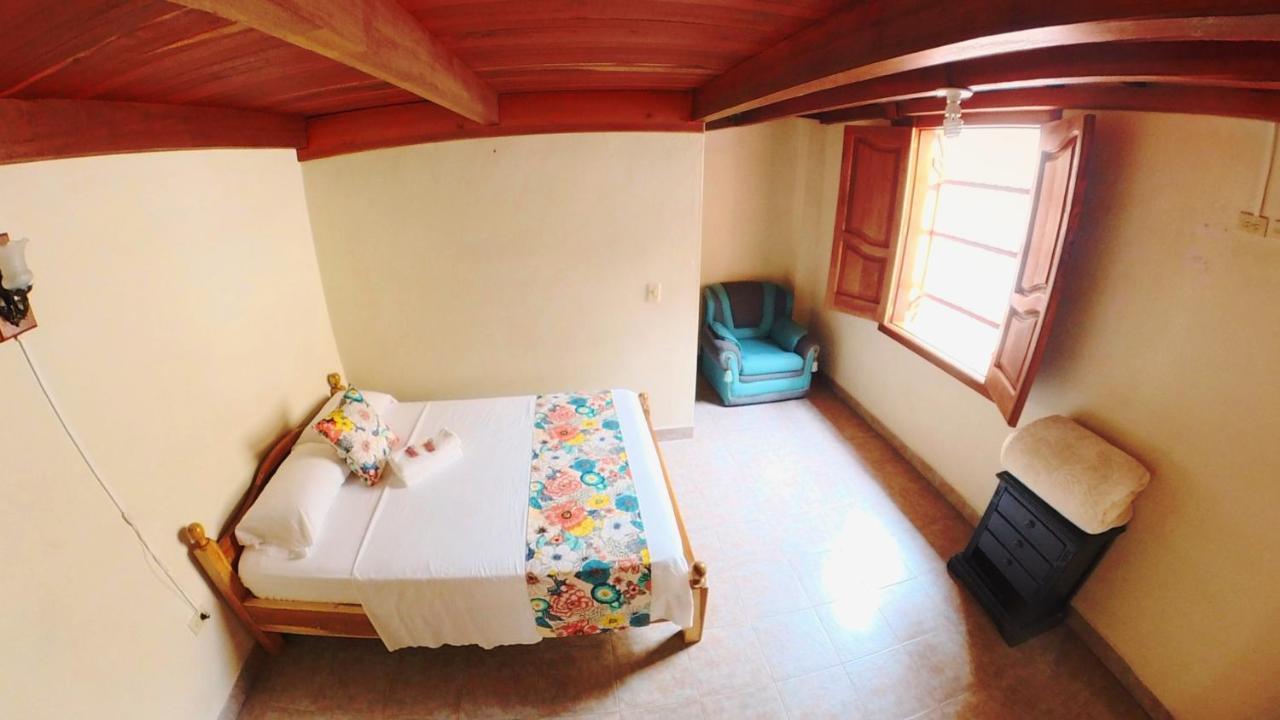 La Casa De Las Flores Hostal Jardin Bagian luar foto