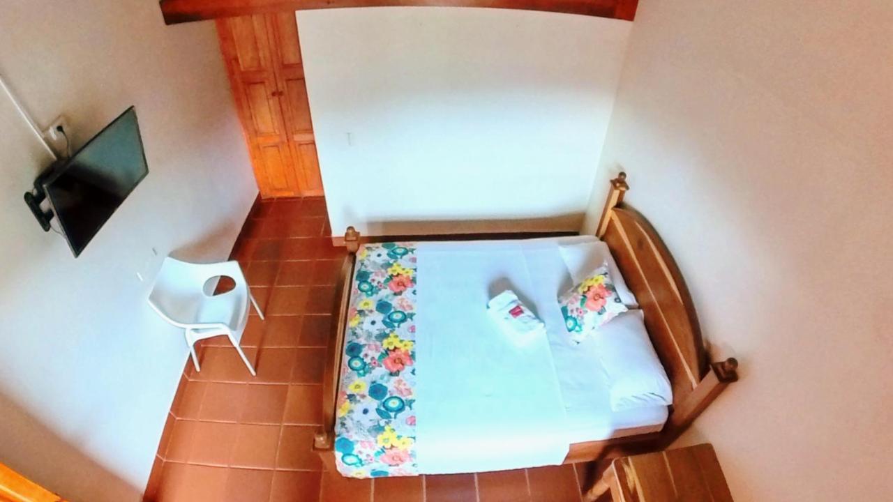 La Casa De Las Flores Hostal Jardin Bagian luar foto