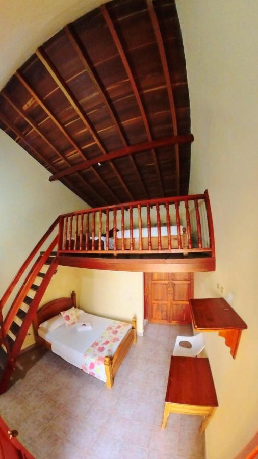 La Casa De Las Flores Hostal Jardin Bagian luar foto