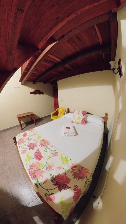 La Casa De Las Flores Hostal Jardin Bagian luar foto