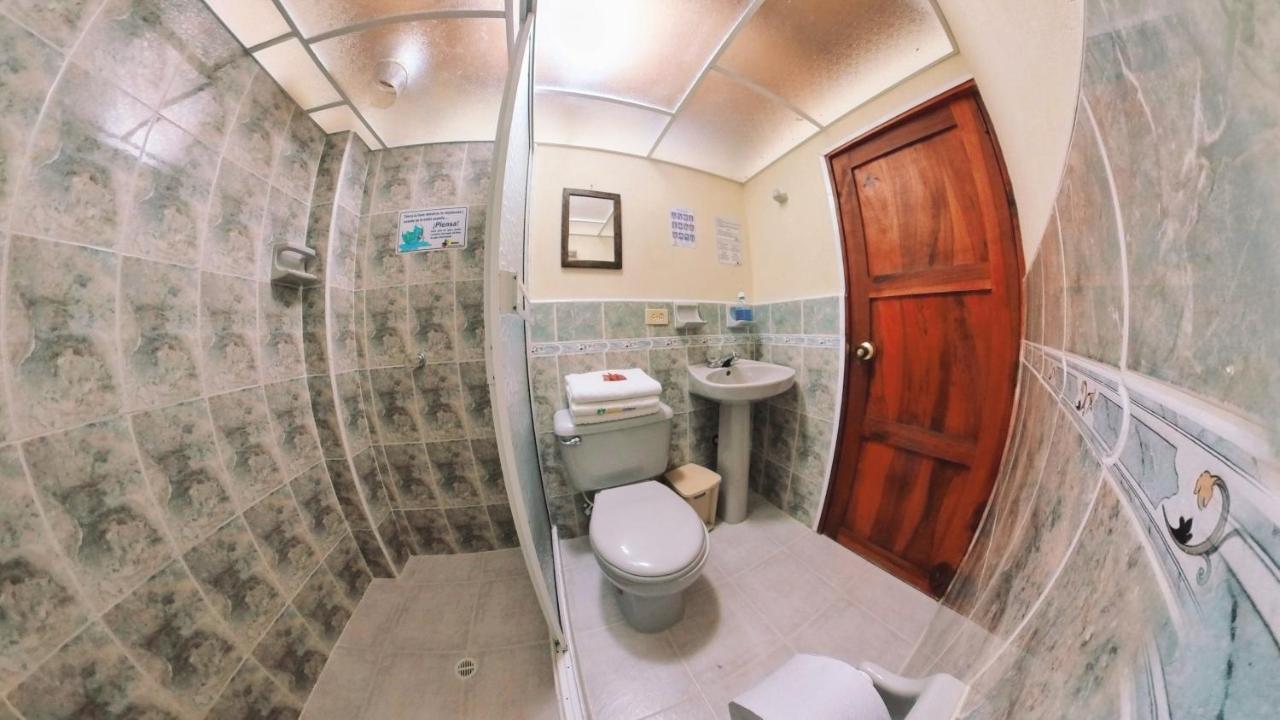 La Casa De Las Flores Hostal Jardin Bagian luar foto