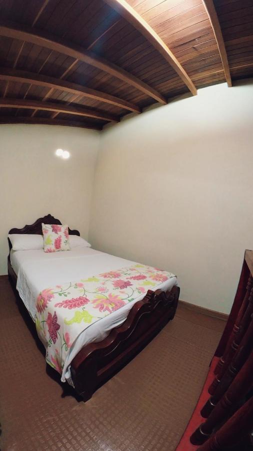 La Casa De Las Flores Hostal Jardin Bagian luar foto