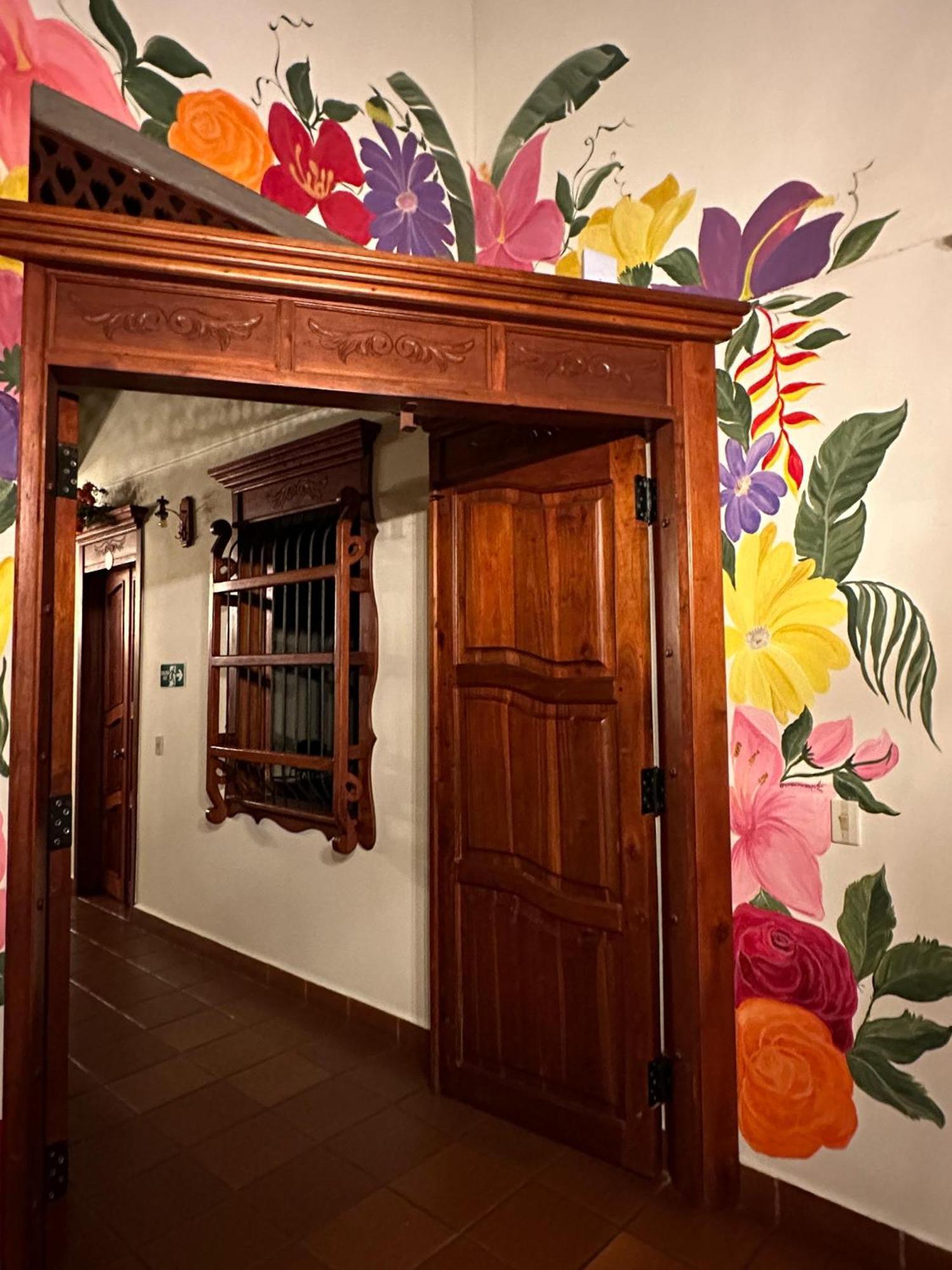 La Casa De Las Flores Hostal Jardin Bagian luar foto
